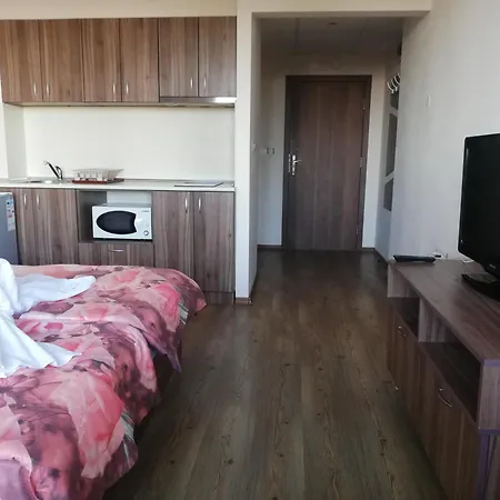 Pine Hills Hotel de apartamente