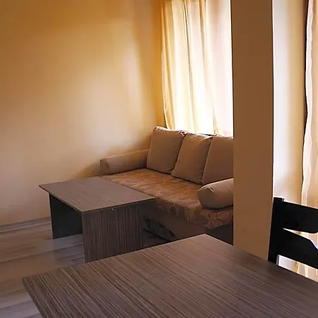 Hotel de apartamente Pine Hills 3*