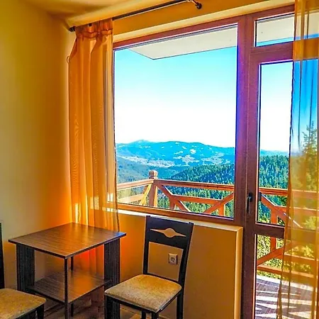 Pine Hills Aparthotel 3*