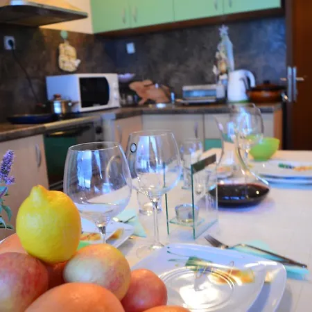 Pine Hills Hotel de apartamente