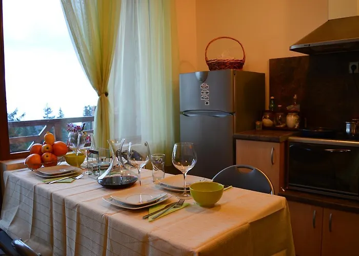 Pine Hills Aparthotel 3*